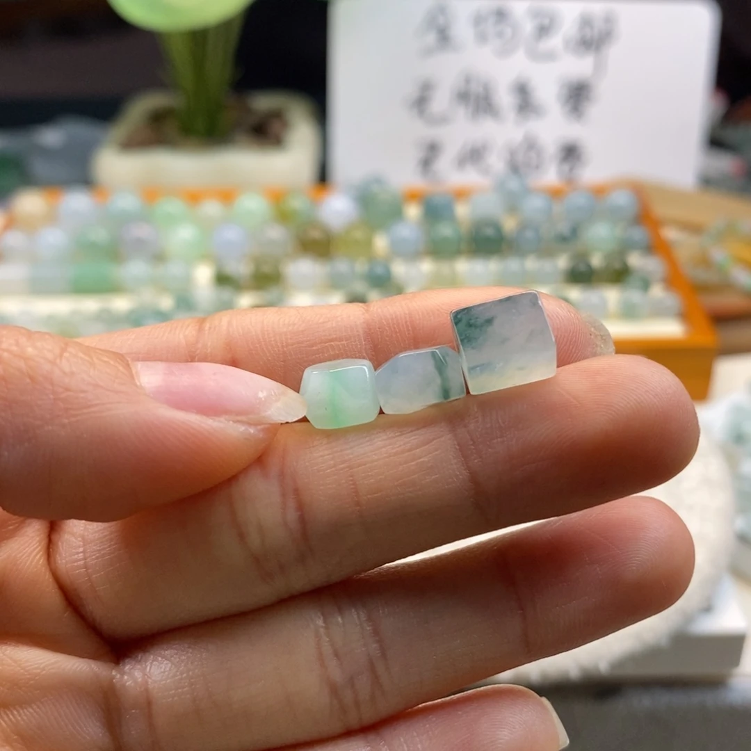 翡翠散珠X****I天然翡翠随行方糖