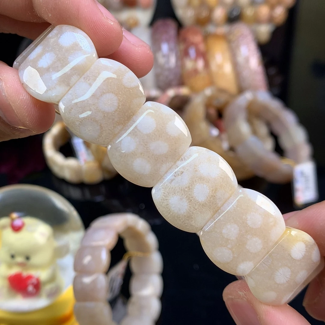 【闪购商品】颈饰未镶嵌硅化珊瑚（珊瑚玉）91号全同料雏菊皮花