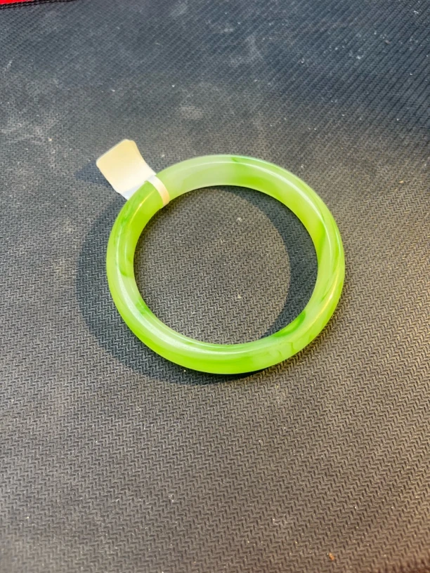 XM87绿色晴水手镯