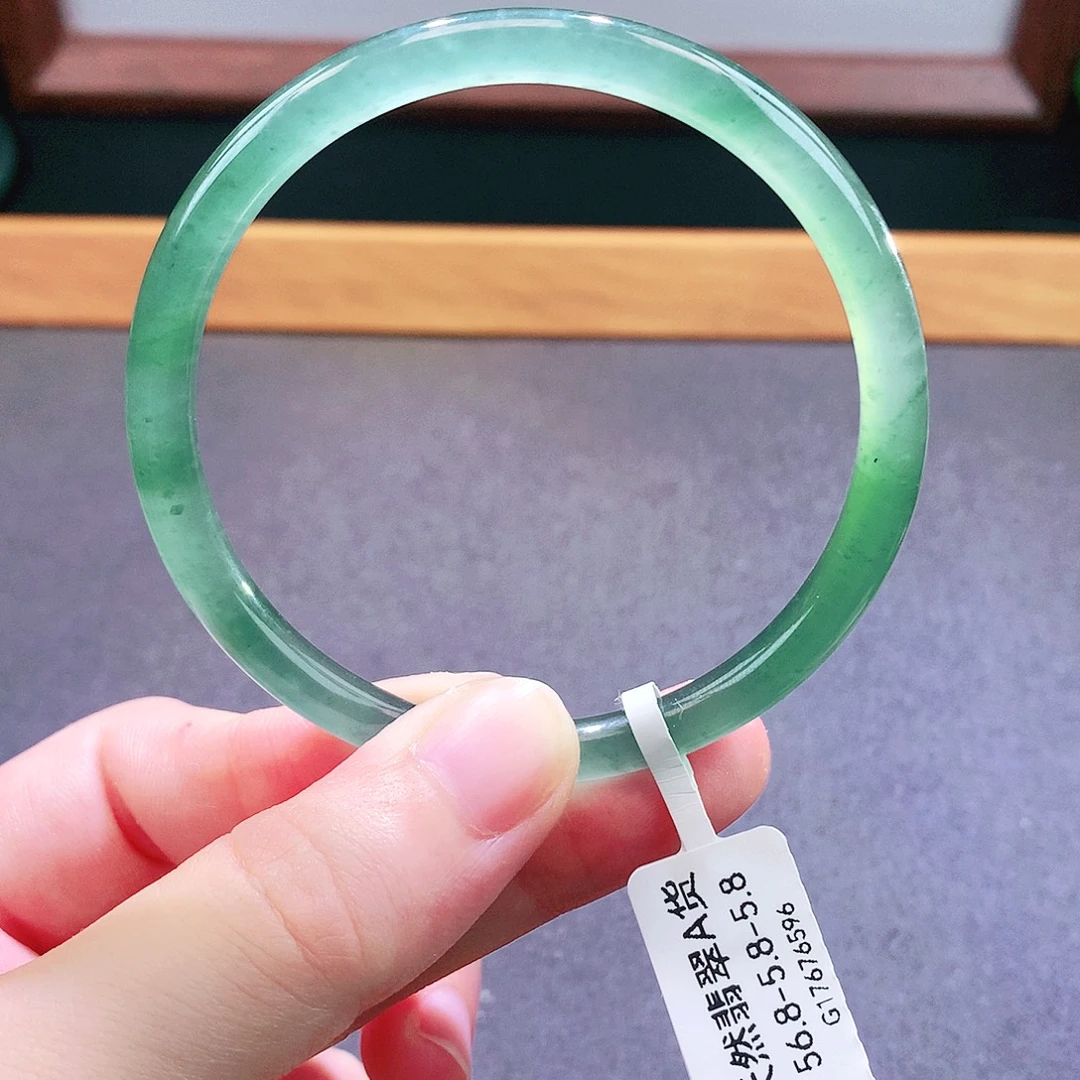 未镶嵌手镯翡翠天然翡翠
