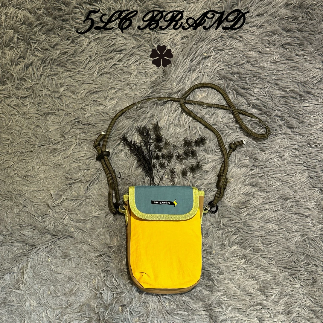 夏日新品5LC BRAND 撞色斜挎手机包时尚出游多巴胺包包男女同款