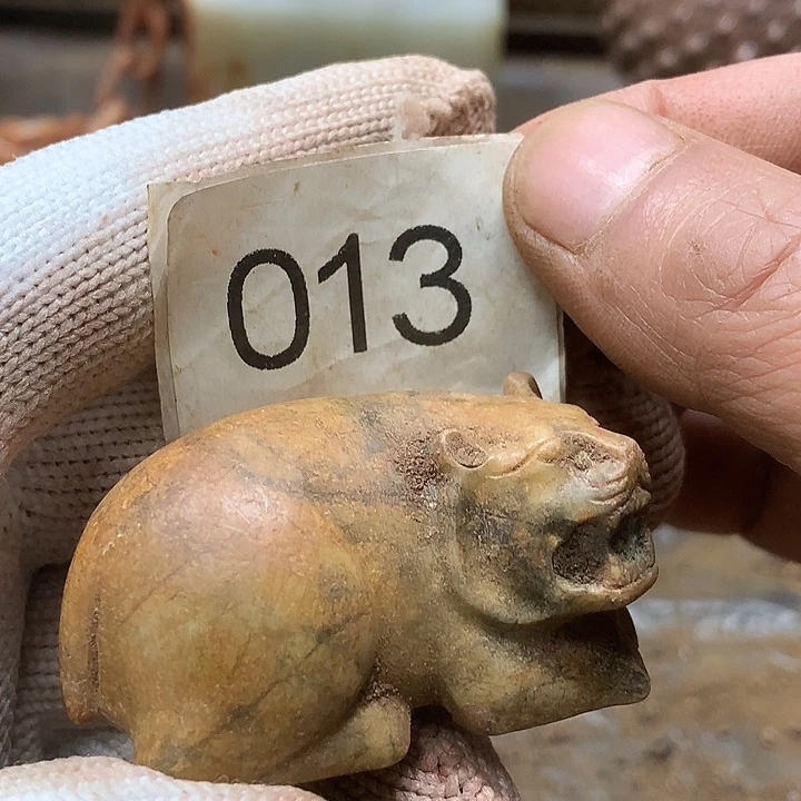 未镶嵌和田玉挂件