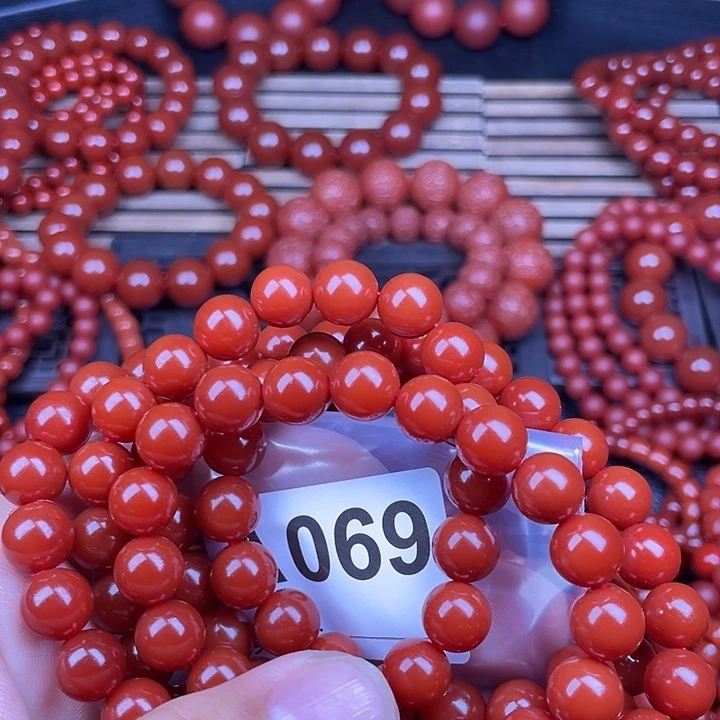 玛瑙/玉髓手串未镶嵌向***?