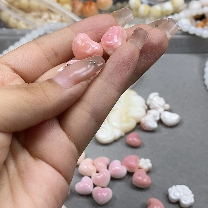 拿***L香榧木花梨木，女王配饰
