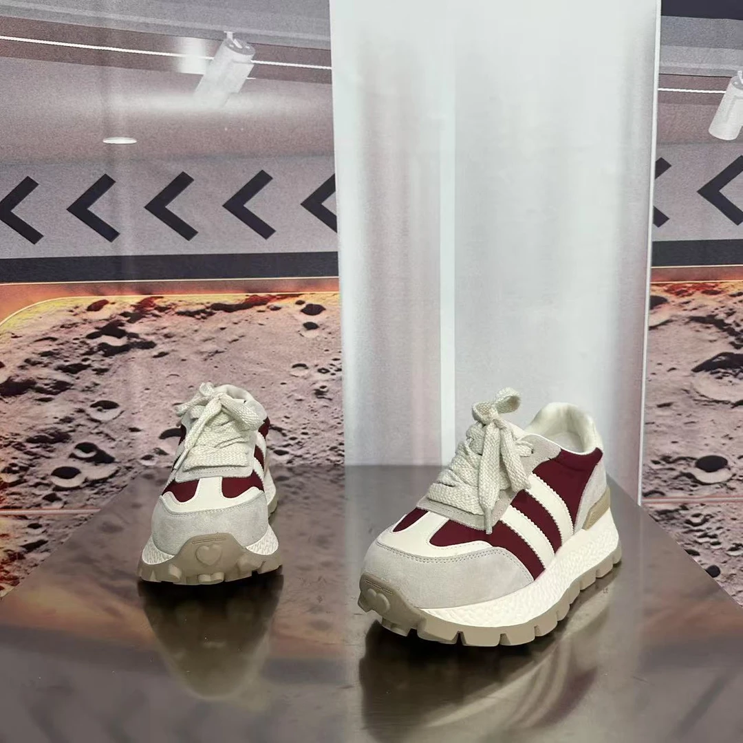 9226四季新款2025圆头系带韩版简约休闲板鞋潮流百搭红色时尚