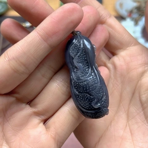 和田玉吊坠未镶嵌洋*骨