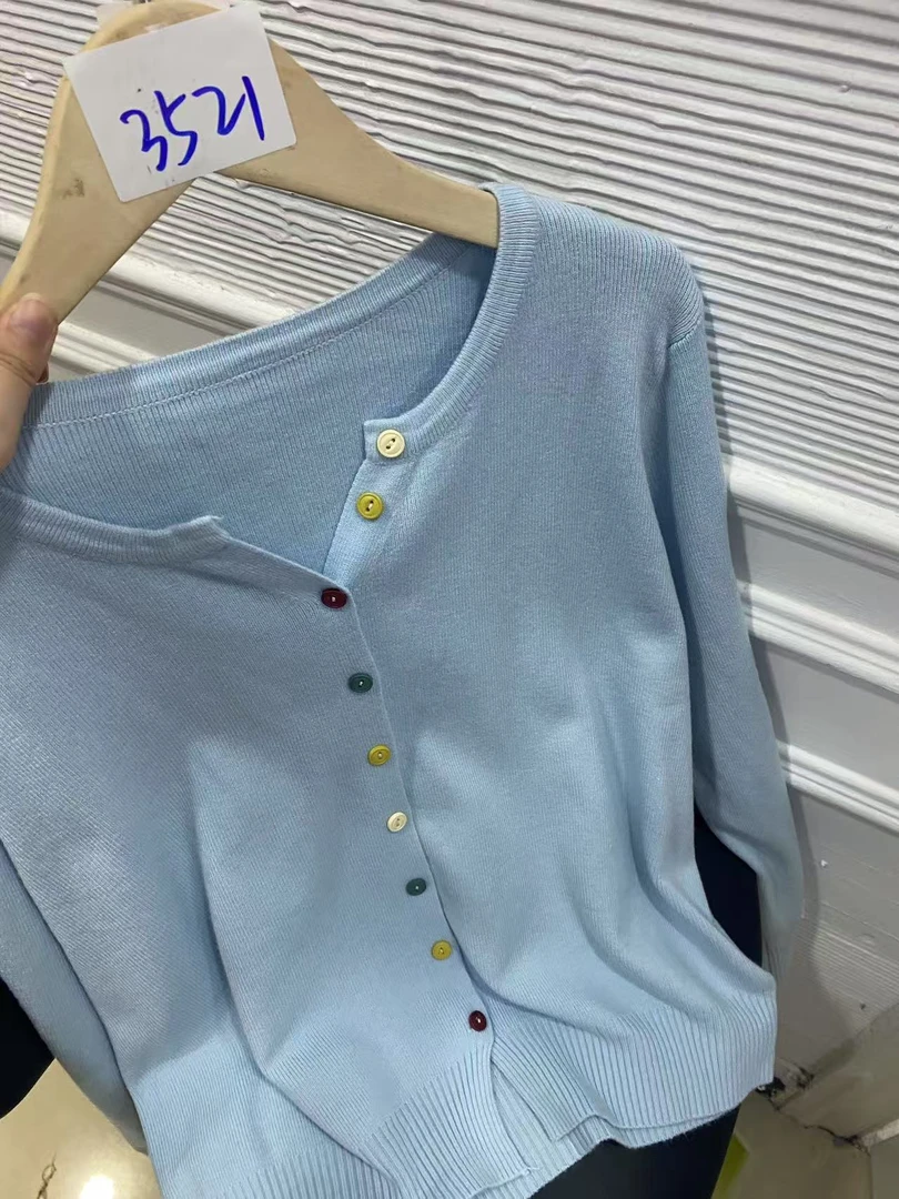 【3521】2025春季新款休闲百搭彩虹扣开衫