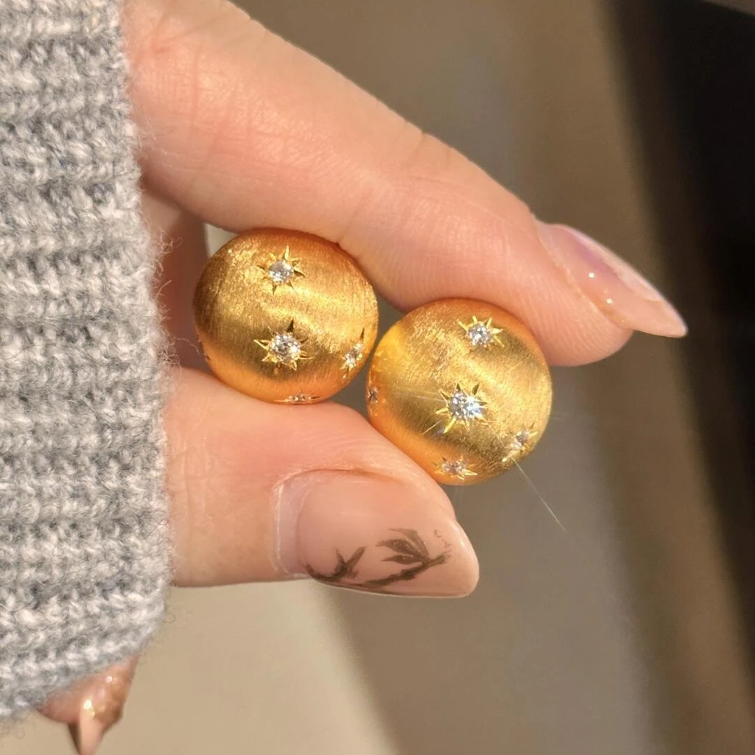 925银合成锆石耳饰 S925纯银拉丝星芒镀金法式中古半球星星耳钉