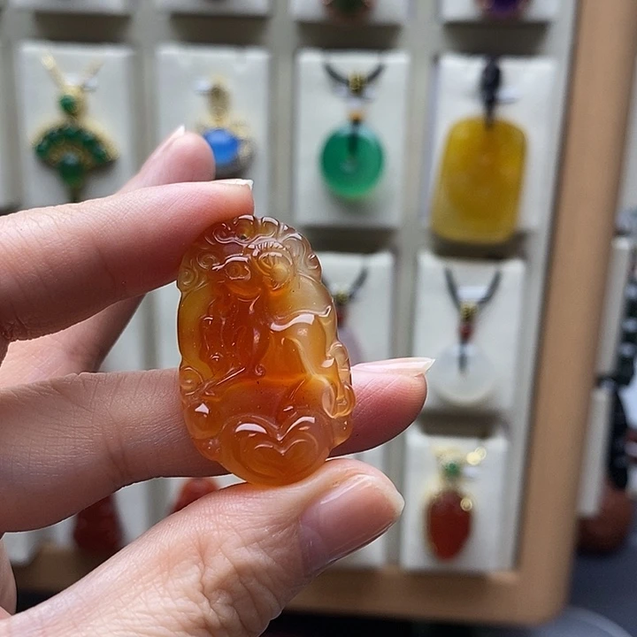 石英质玉未镶嵌珠宝奇石