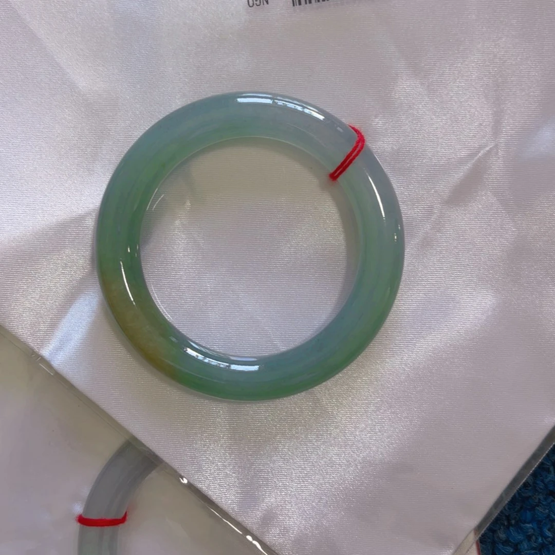 翡翠未镶嵌手镯545556. 65