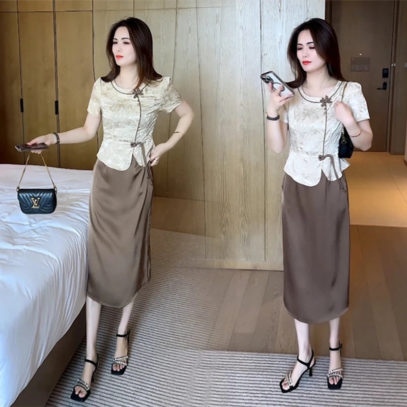 2025夏季新款显瘦裙子气质显瘦遮肉时尚洋气休闲减龄连衣裙147