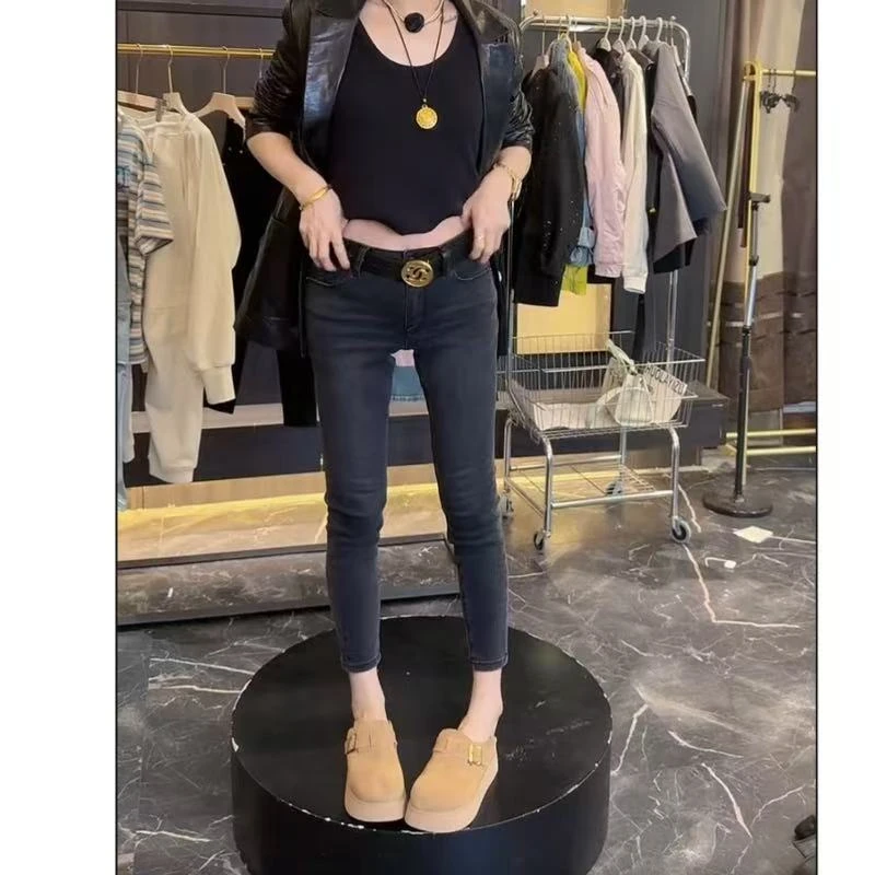 飞芊娅微胖大码高腰小脚烟管裤女早秋新款时尚显瘦九分弹力牛仔裤