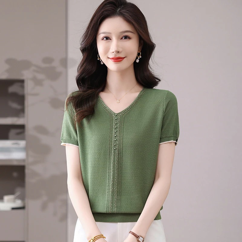 夏季女士V领宽松显瘦套头纯色百搭减龄短款时尚洋气短袖针织衫