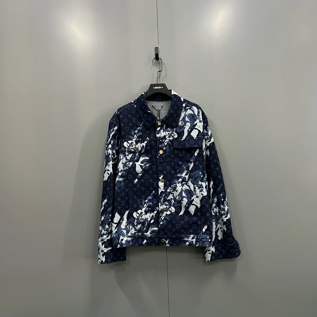 99新 LouisVuitton/路易威登 j29满印老花牛仔外套 52码 102576