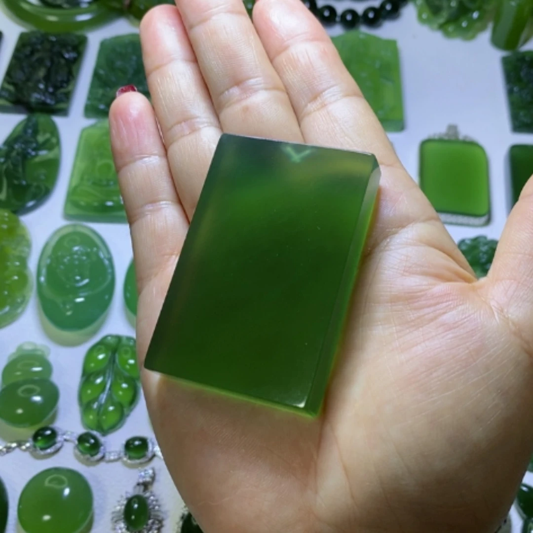 【闪购商品】蛇纹石玉颈饰未镶嵌快**福