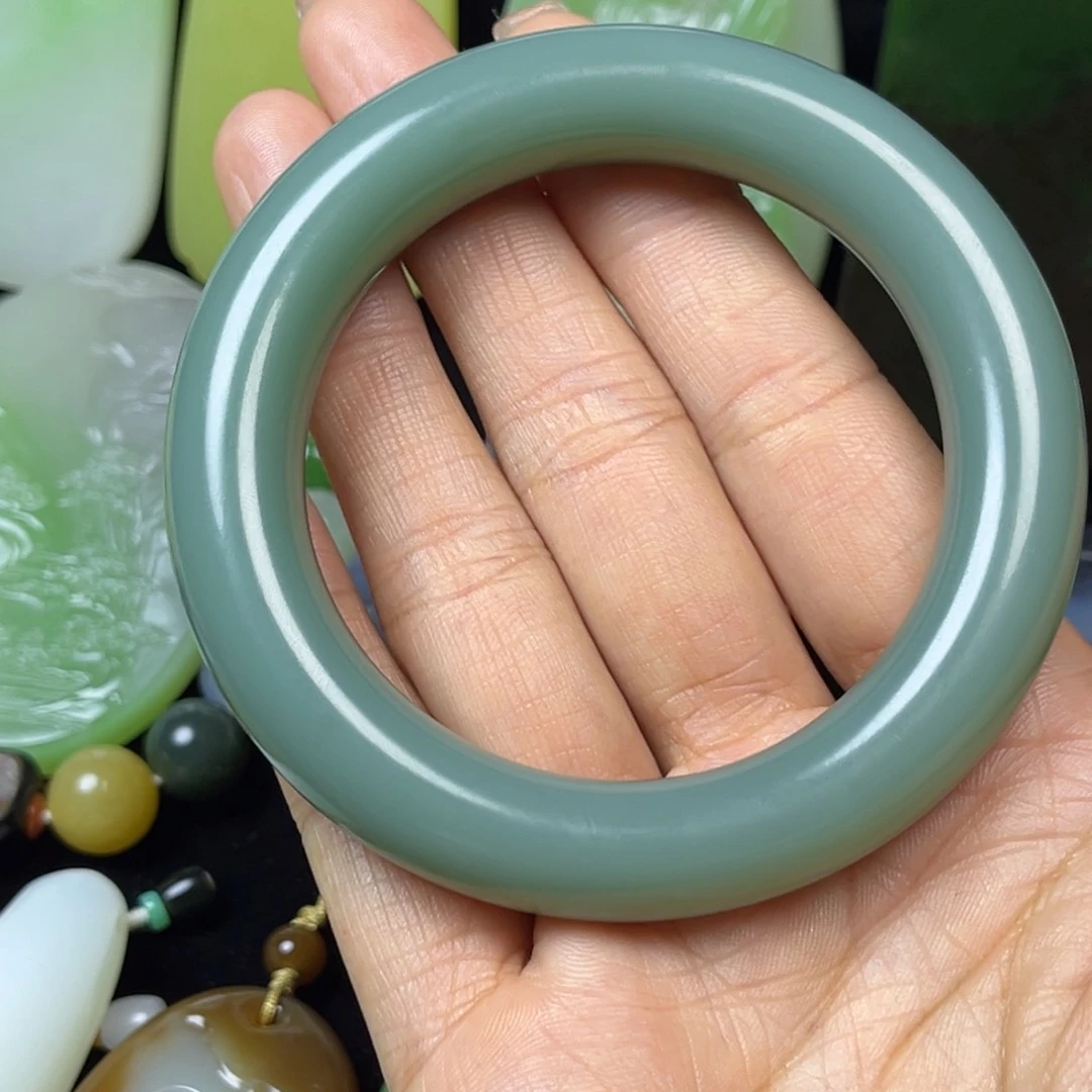 未镶嵌和田玉挂件冬*