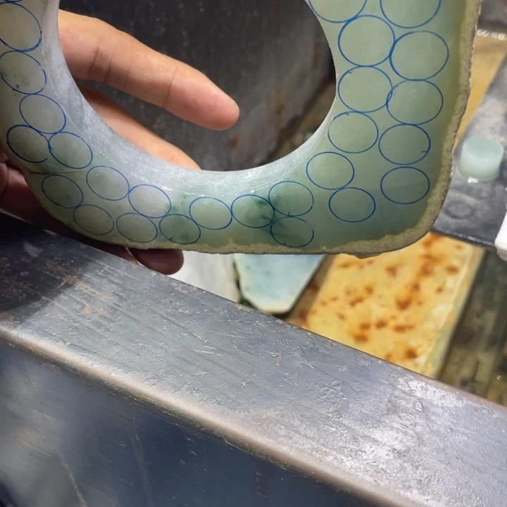 醉***下定制翡翠未镶嵌边角料