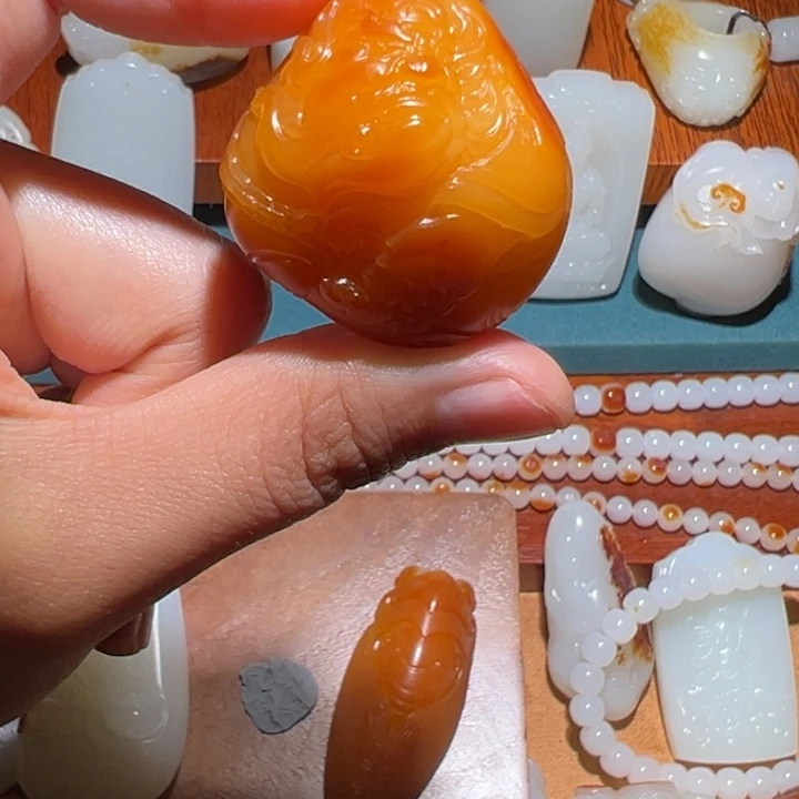 随***黍颈饰未镶嵌和田玉