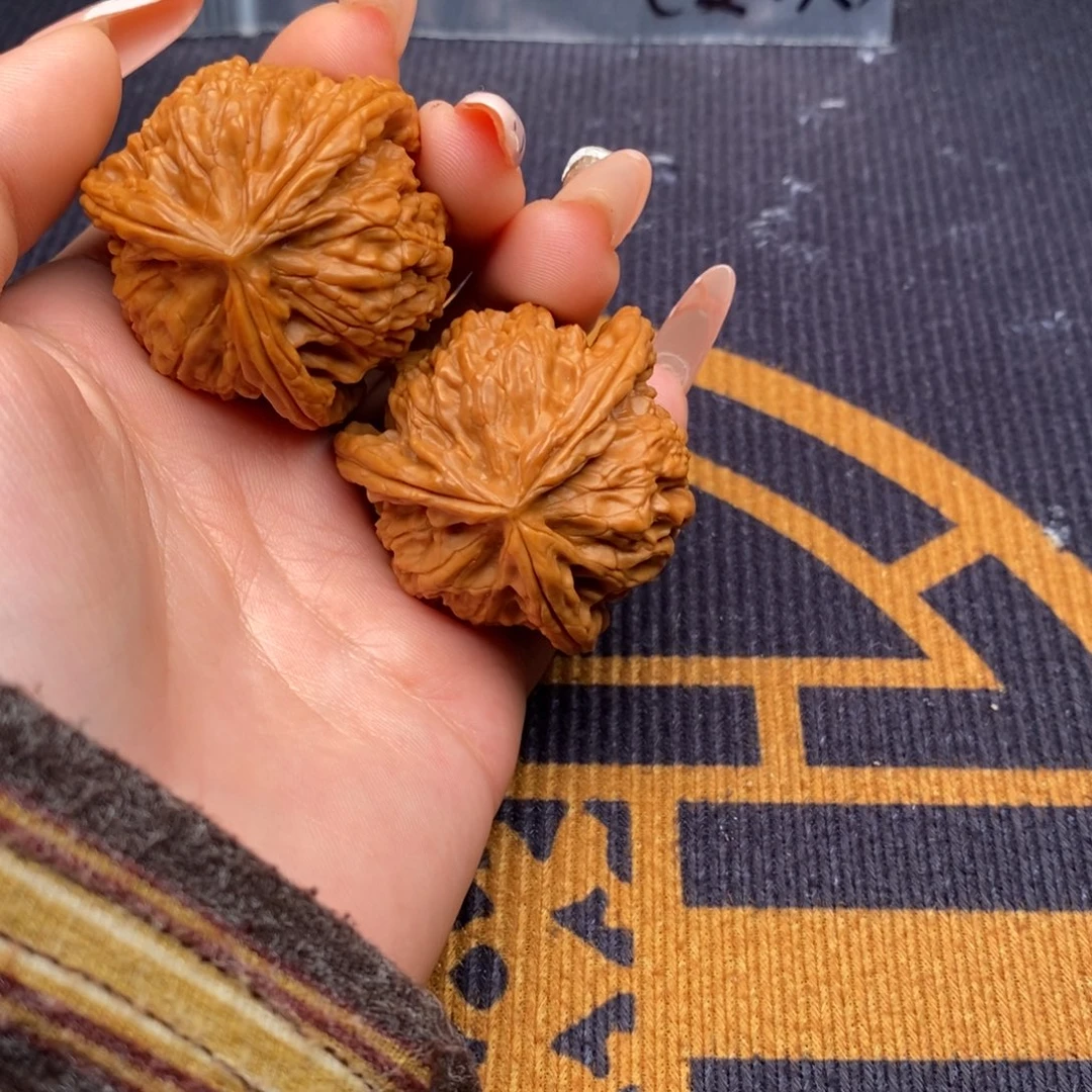 菜***牙吊坠文玩核桃白狮子