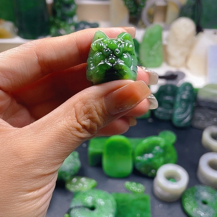 和田玉未镶嵌珠宝半成品