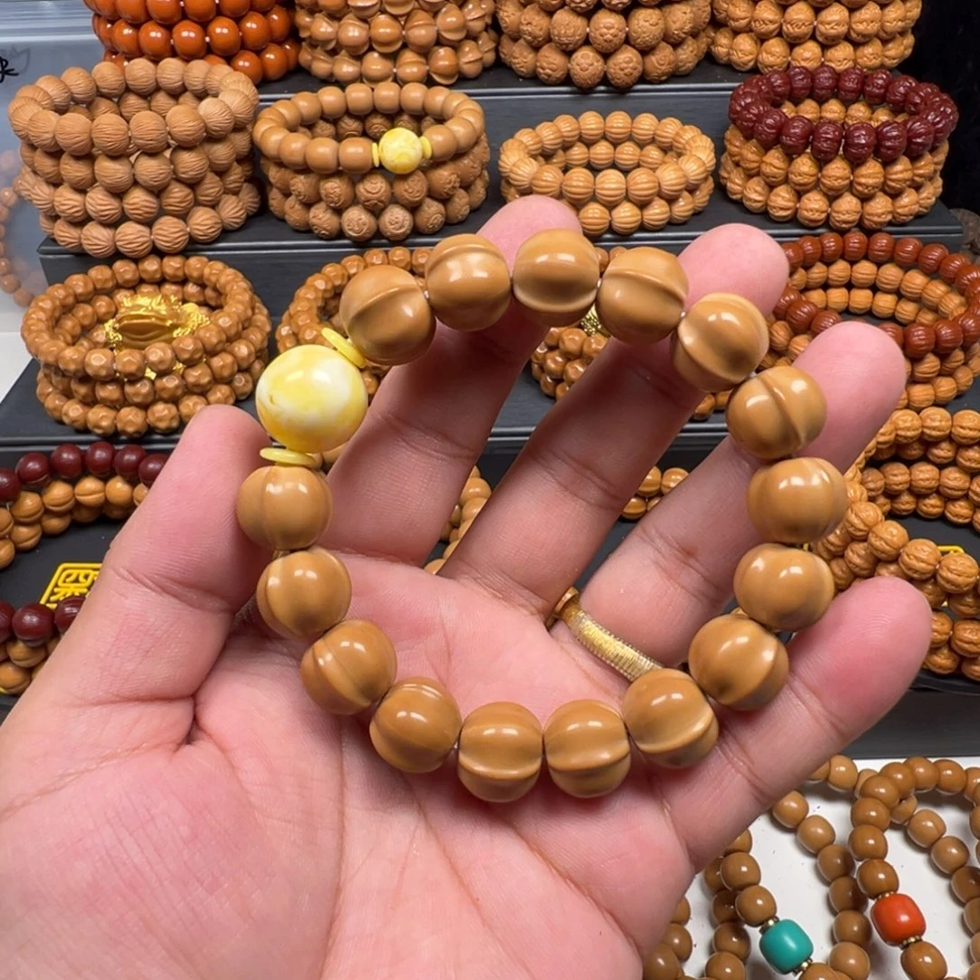 ****手串猴头核桃大鲨鱼+配饰