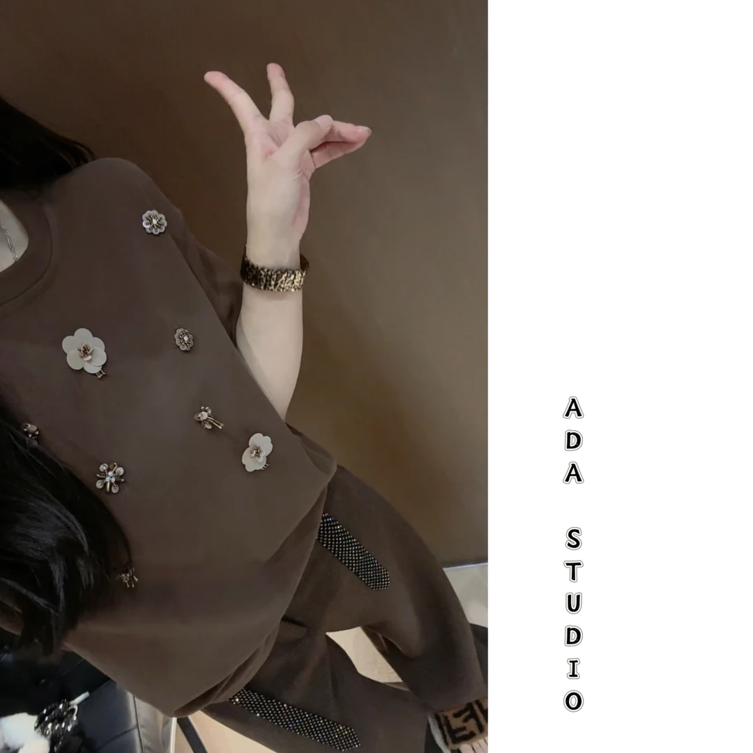 Ada定制【手工定制】设计感圆领薄绒短款T恤女韩系重工花朵短袖套装