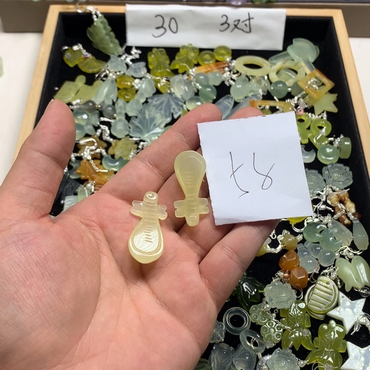 晨***曦蛇纹石玉合金发夹