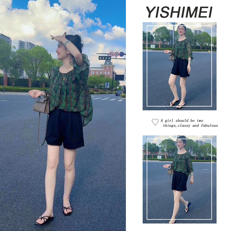 夏季穿搭一整套女2025新款优雅印花上衣常规薄款休闲短裤套装