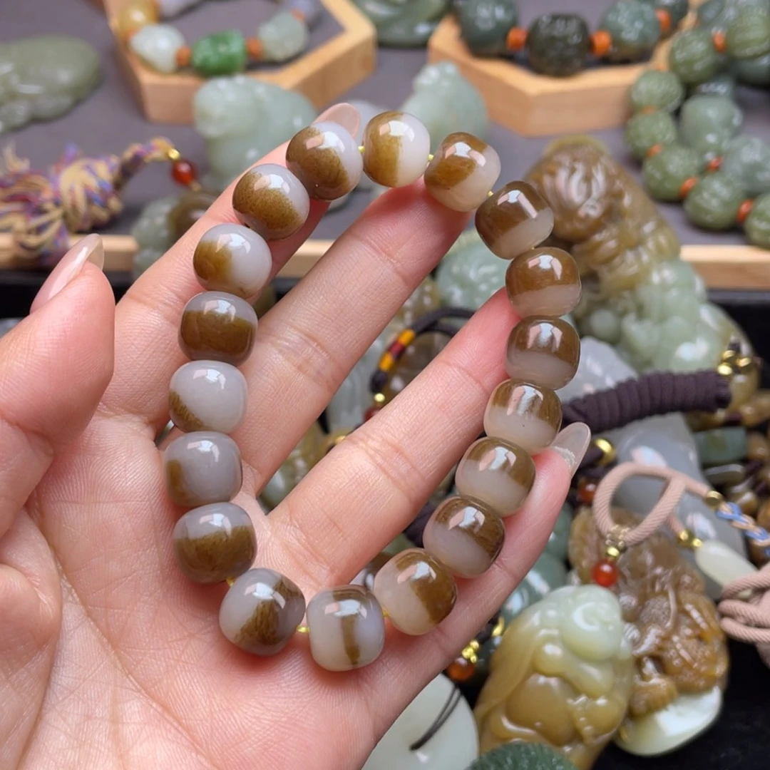 和田玉颈饰未镶嵌正****饰