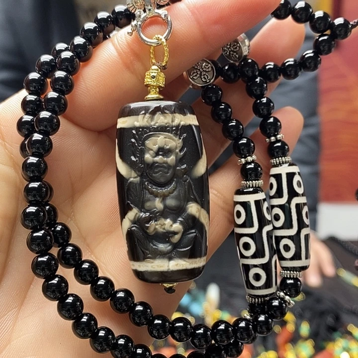 玛瑙/玉髓合金颈饰