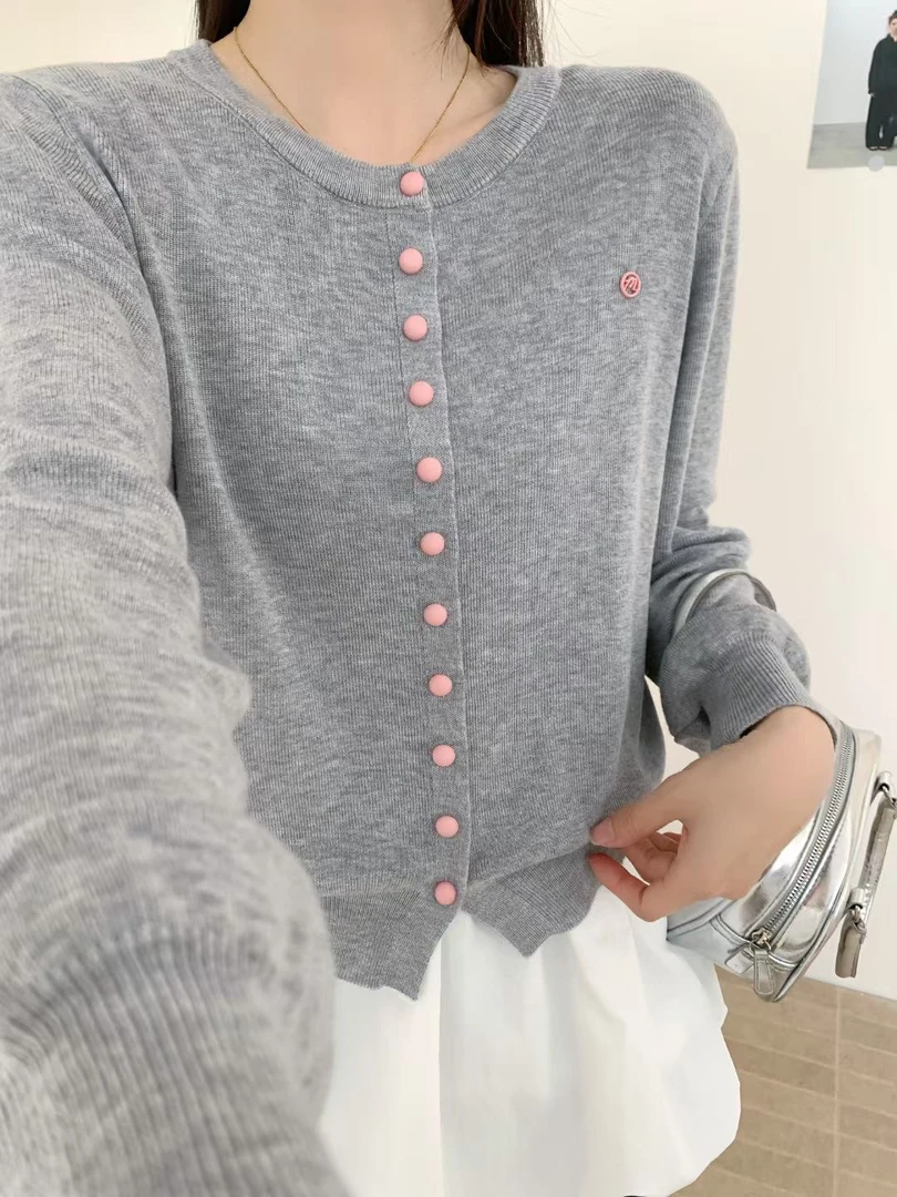 春季经典款针织开衫