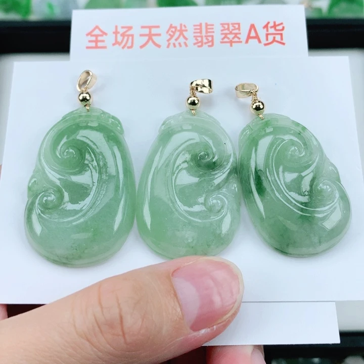 翡翠挂件未镶嵌多样性发其1