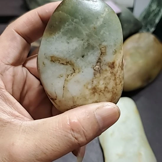 和田玉（糖玉）未镶嵌挂件