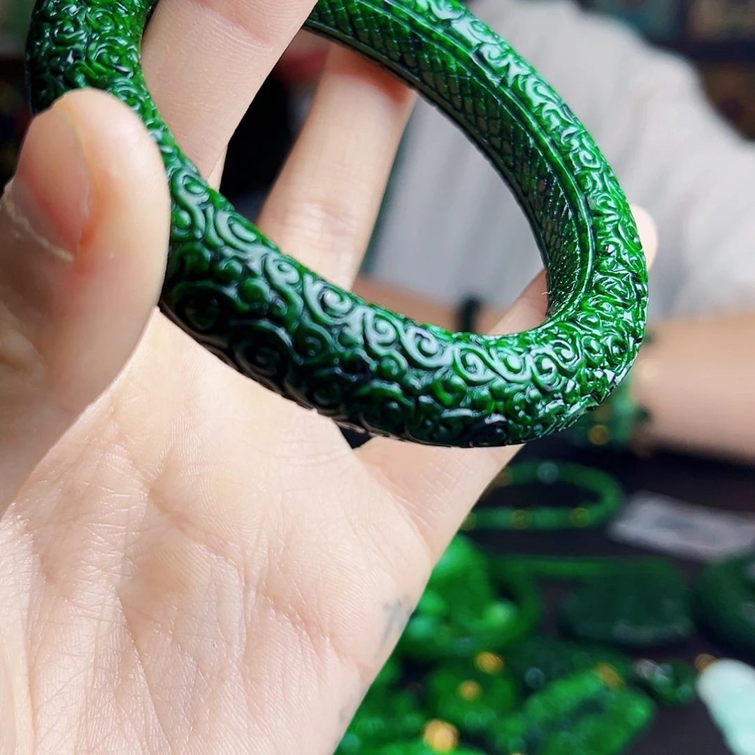 颈饰未镶嵌翡翠多样性57.58