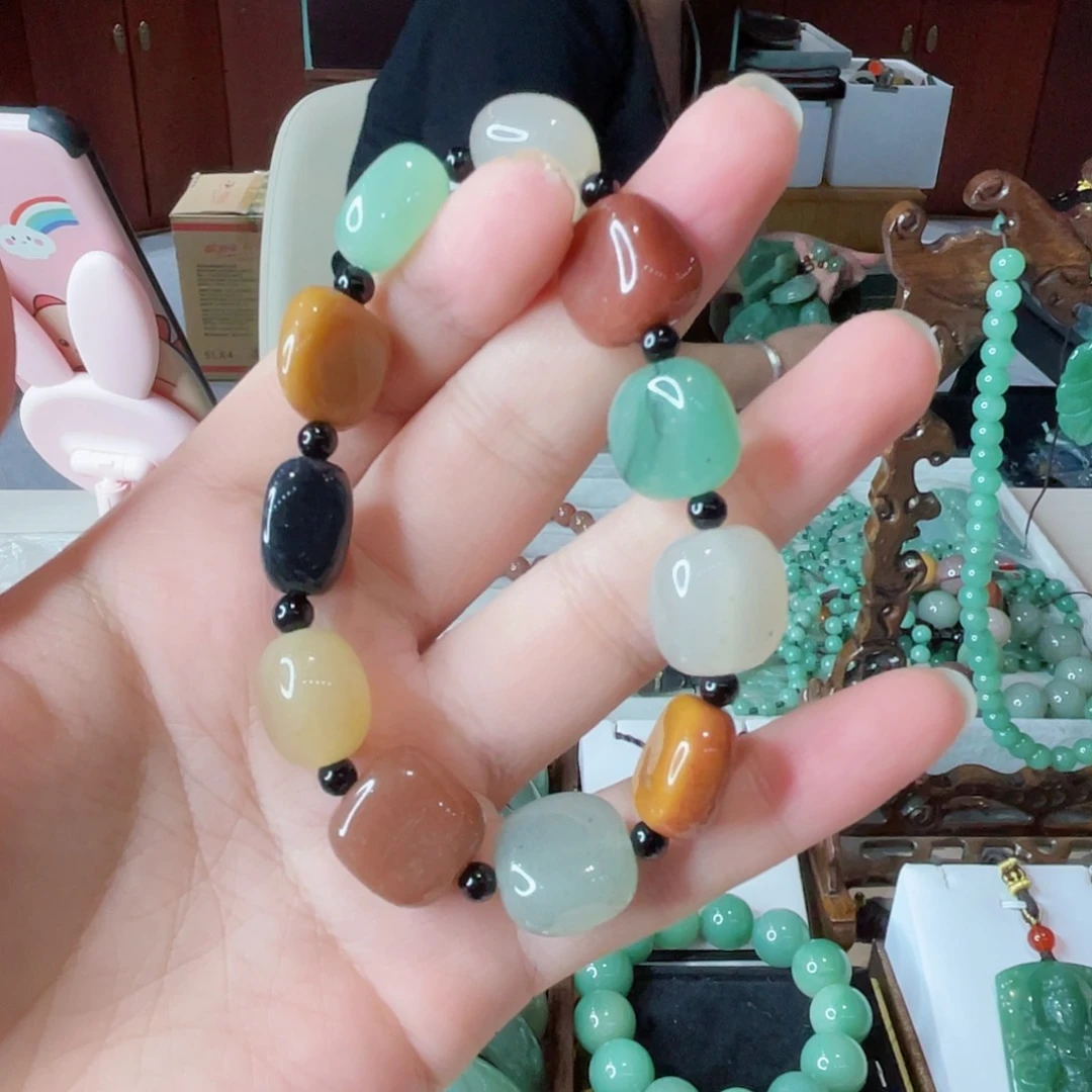 密玉（石英质玉）未镶嵌颈饰