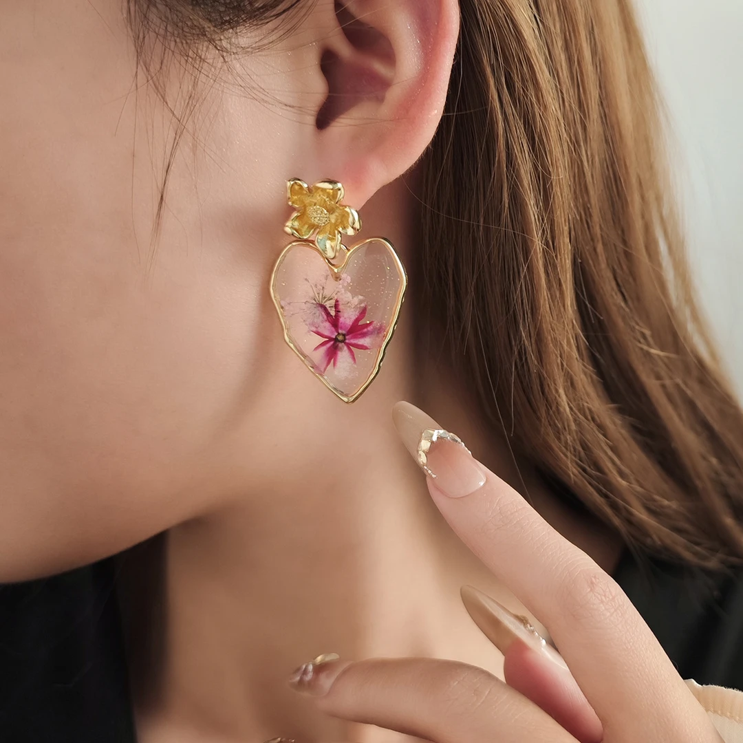 锌合金珐琅耳饰 森系小清新立体雏菊干花轻奢气质爱心耳环时尚