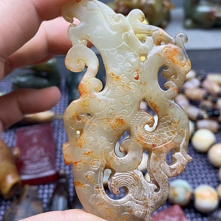 未镶嵌蛇纹石玉颈饰