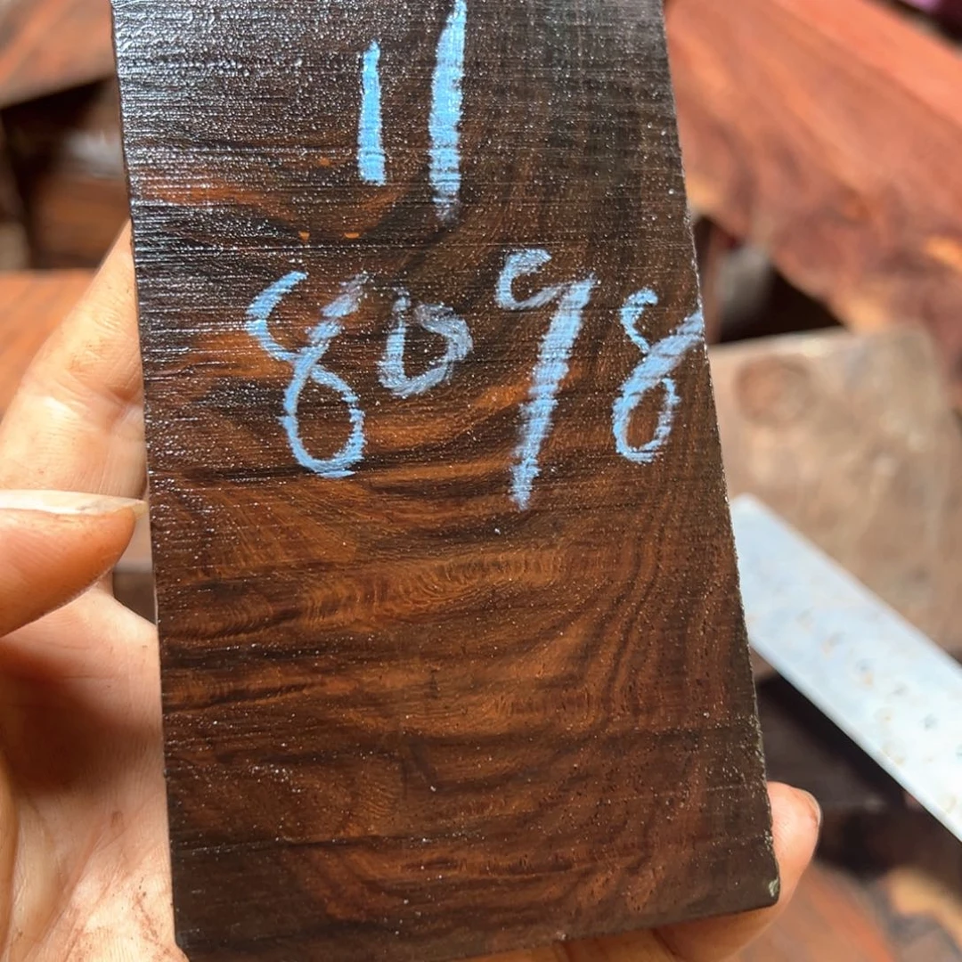 用***8交趾黄檀（大红酸枝）