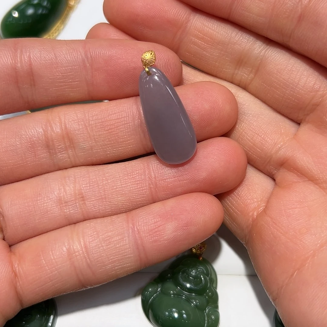 和田玉颈饰颜色多样性发货拍一发一18K金镶嵌大*姐