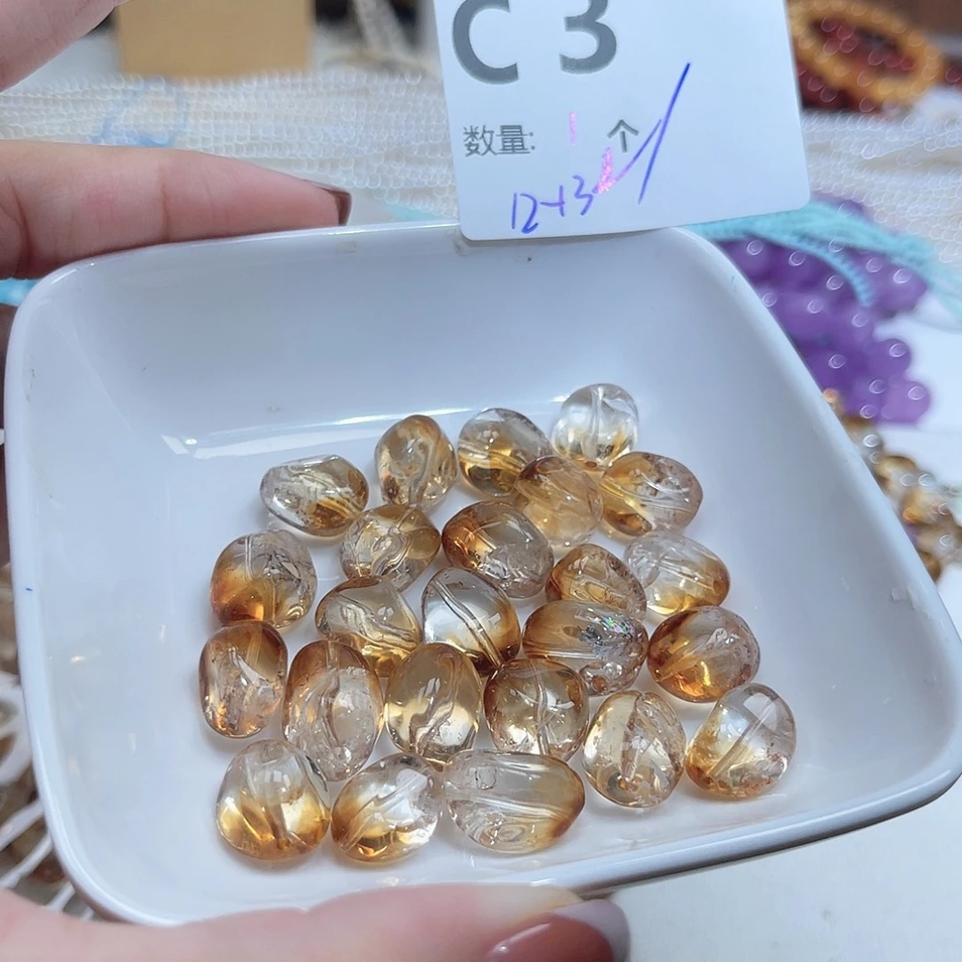 未镶嵌珠宝半成品水晶C3。