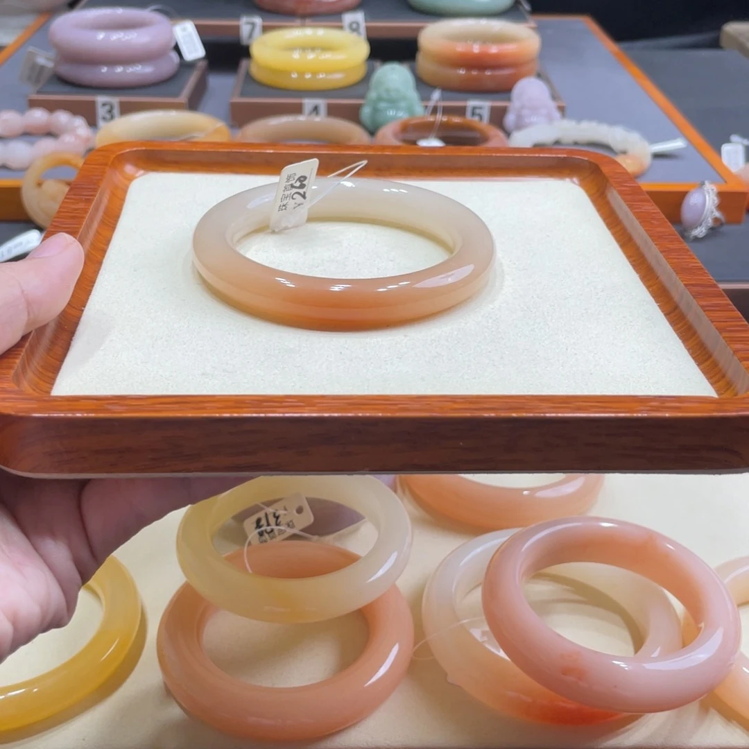 石英质玉手镯未镶嵌每****