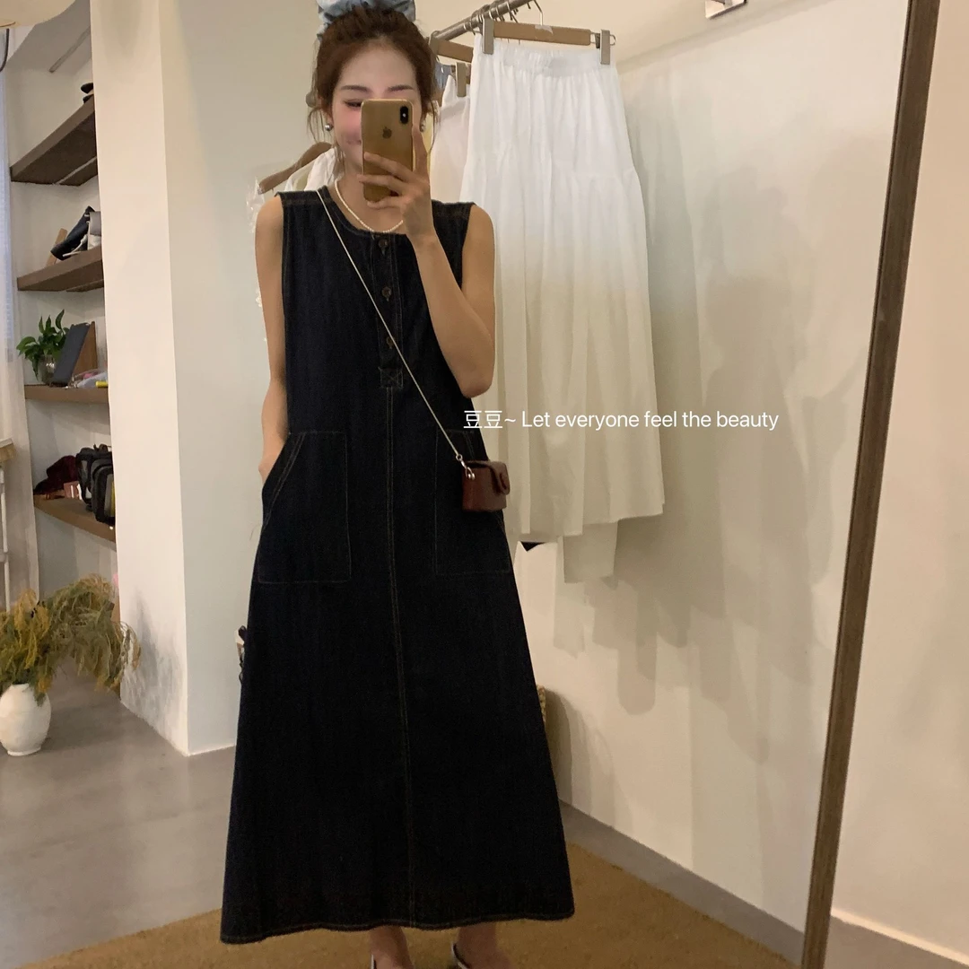 2025夏季新款韩系复古牛仔无袖连衣裙女设计感宽松显瘦气质中长裙