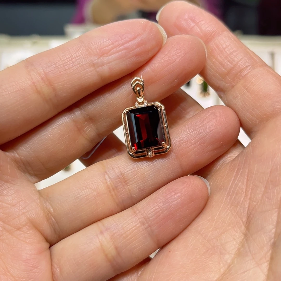 石榴石颈饰18K金镶嵌王*某