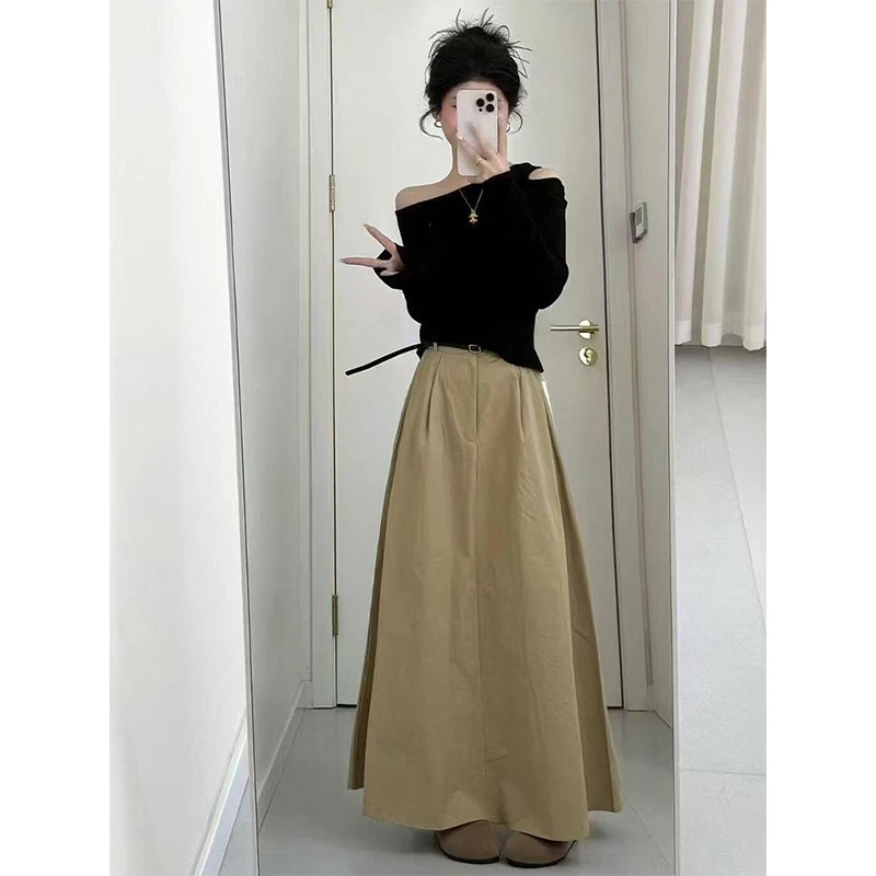 韩系穿搭一整套初夏韩剧女主露肩黑色上衣卡其色显瘦半身裙两件套