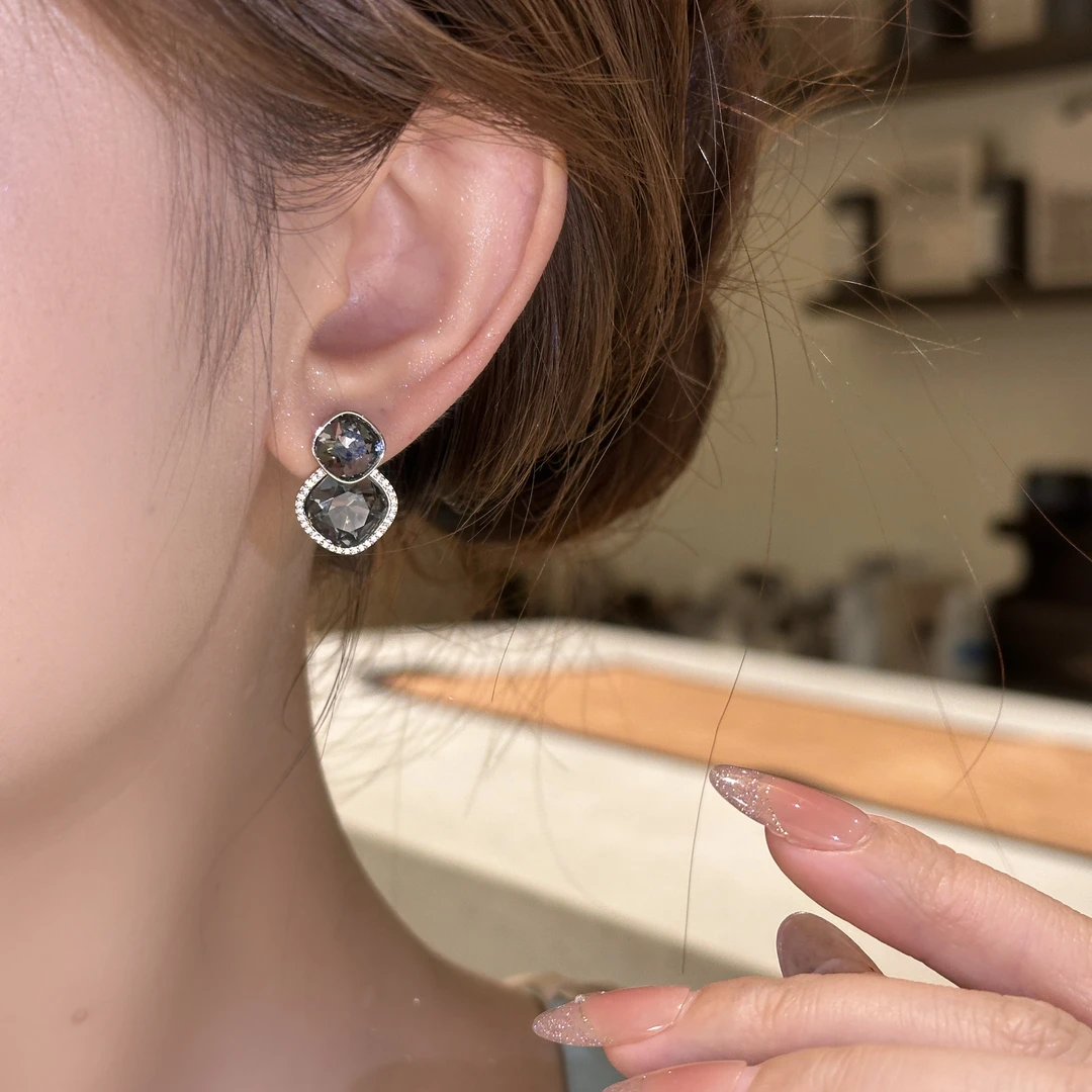 法式精致黑色菱形耳钉高级感小众简约气质耳饰A-71