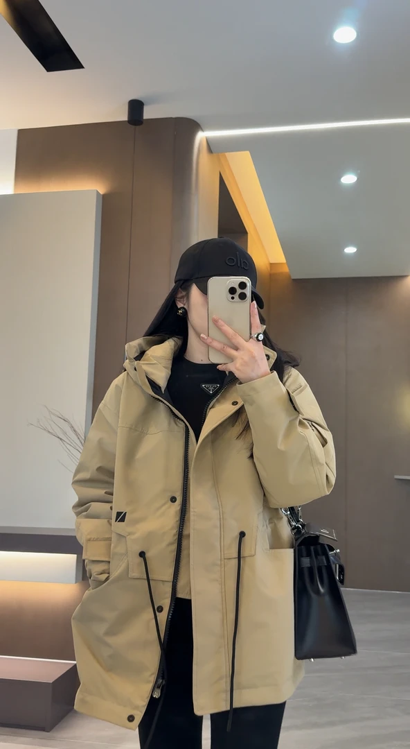 【MEEUMI】冬季女装冲锋衣立领版型羽绒外套90绒卡其色CC2509MV