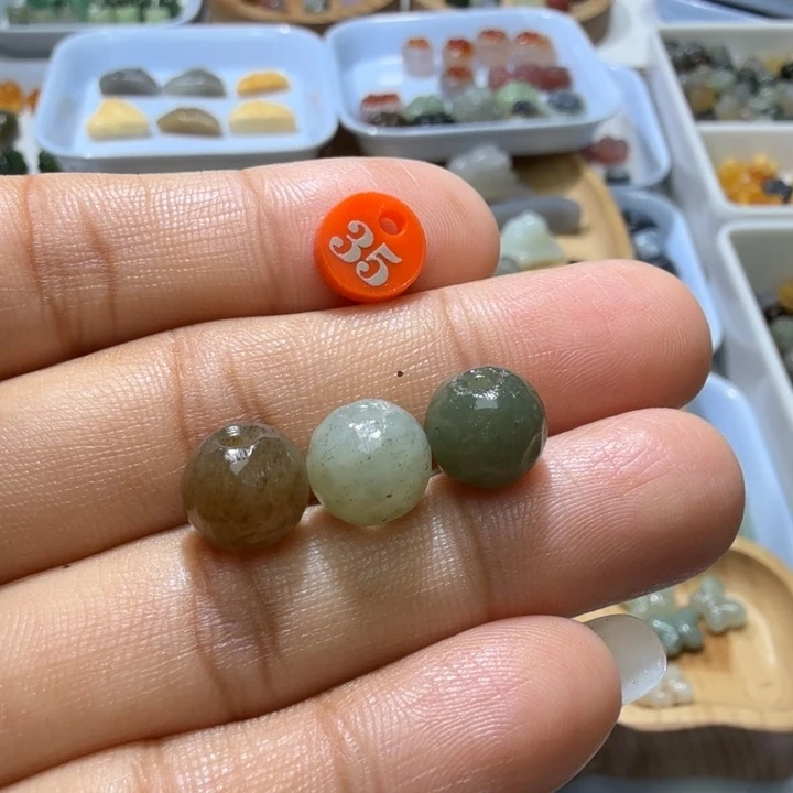 和田玉未镶嵌珠宝奇石