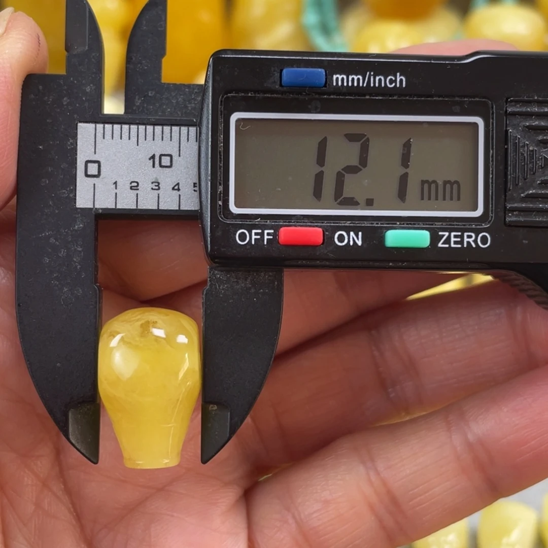 蜜蜡未镶嵌裸石12杂