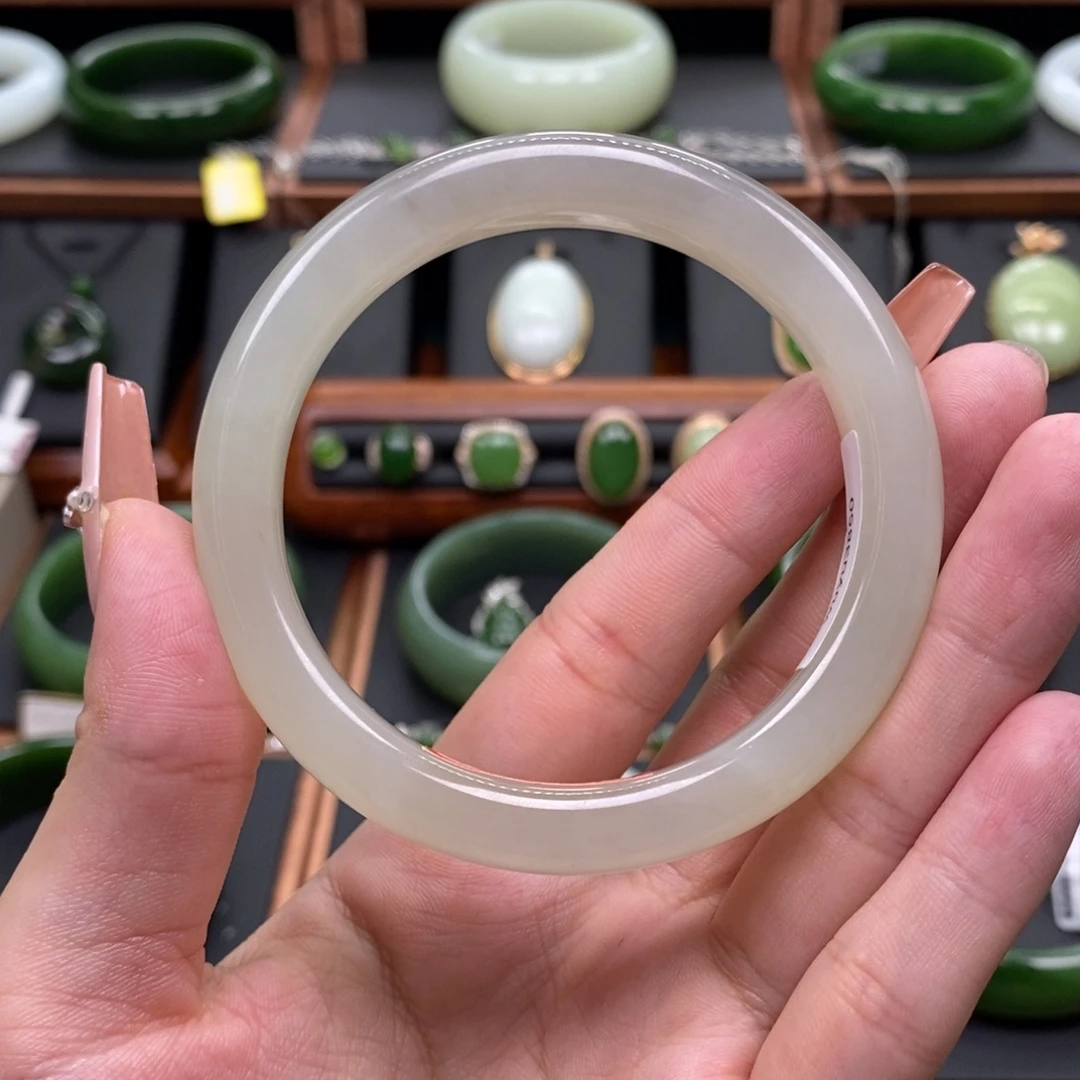 和田玉未镶嵌手镯5758