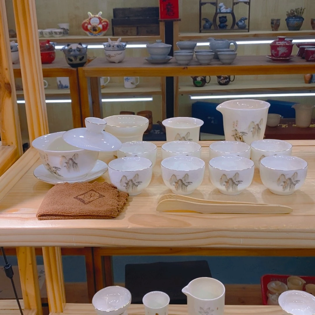 不止中国白羊脂玉瓷